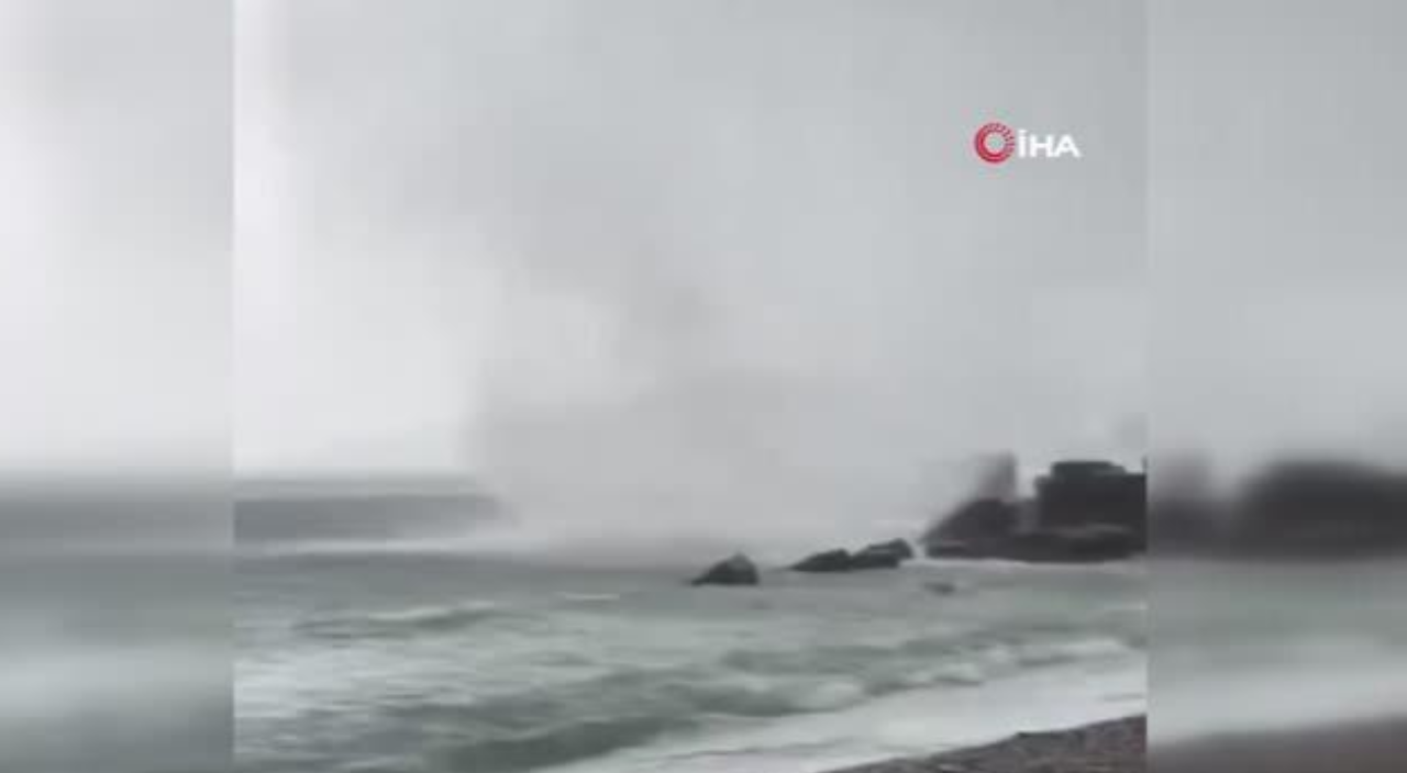 Rusya'da çıkan hortum korku dolu anlar yaşattı